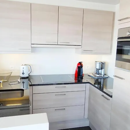 In Near The Beach, Cleaning Included Apartment Nieuwpoort